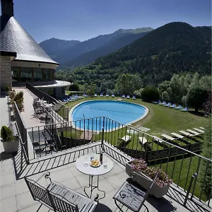 Hotel De, Viella